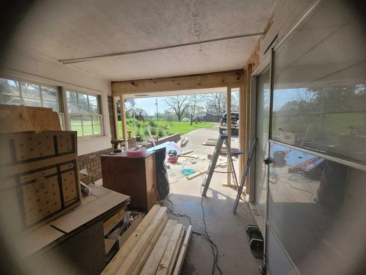 Air movers and dehumidifier for Water Mitigation Services in Old Jamestown